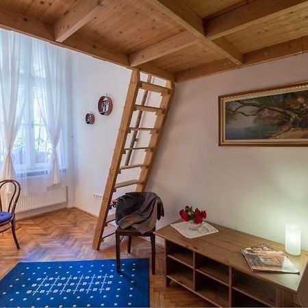 Rustic Elegance Apartment Budapest Exterior photo