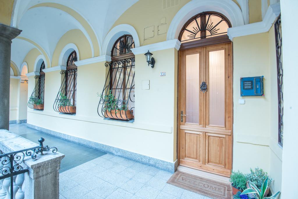 Rustic Elegance Apartment Budapest Exterior photo